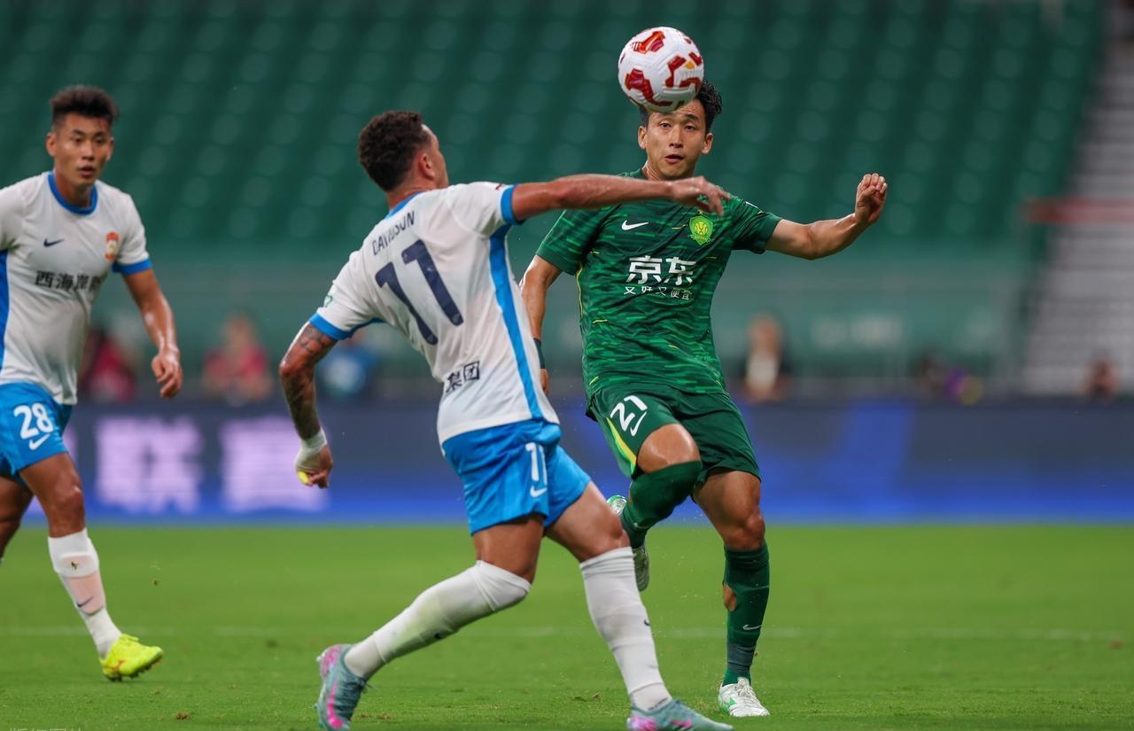 北京国安训练开放日;加时末段造点机会引欢呼;社区盾在即;阵容厚度经受考验(北京国安训练基地) 北京国安训练开放日;加时末段造点机会引欢呼;社区盾在即;阵容厚度经受考验(北京国安训练基地)